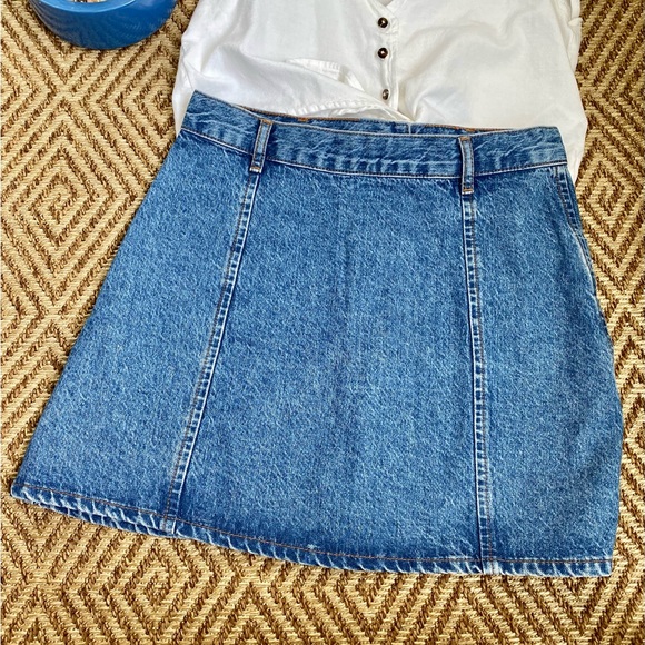 🐞Big button denim mini skirt a line with front pockets - Picture 3 of 8